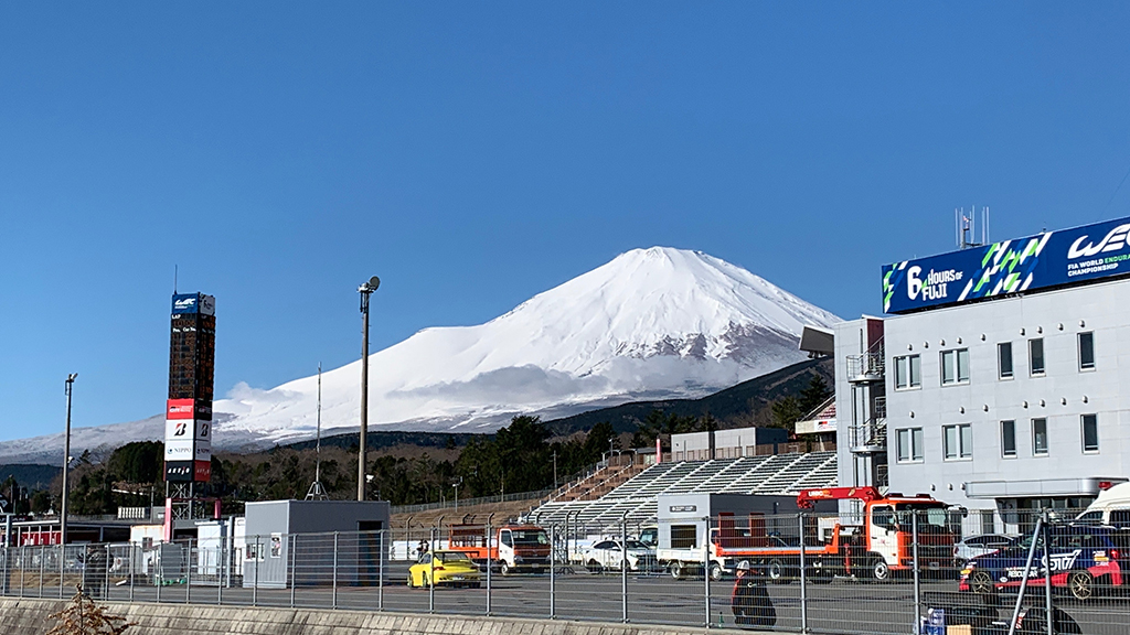 快晴の富士山