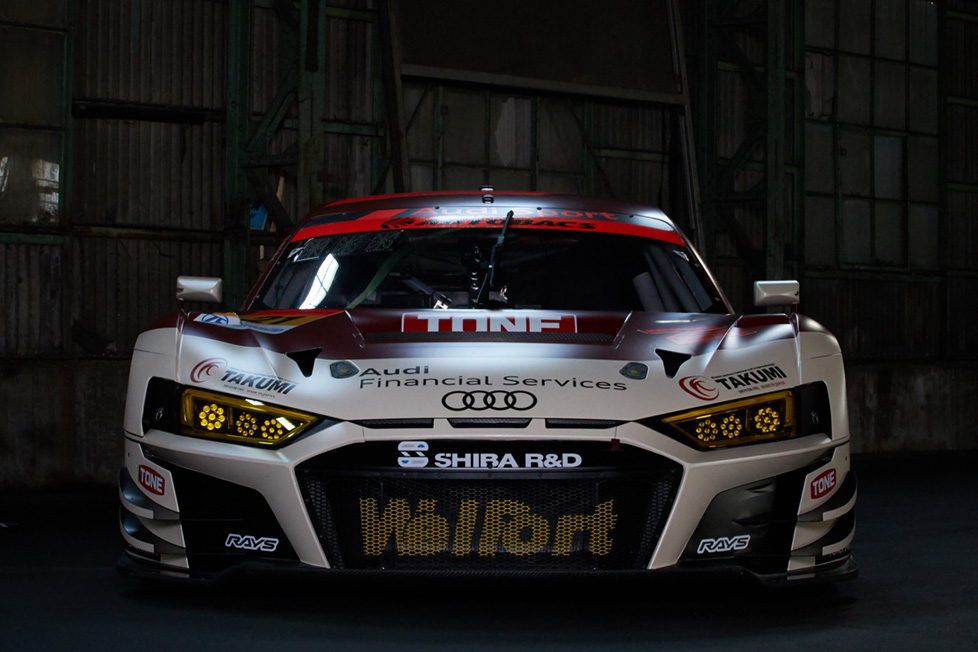 Audi Team Hitotsuyama car 正面